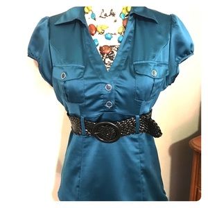 Tourquoise medium top with black waist belt